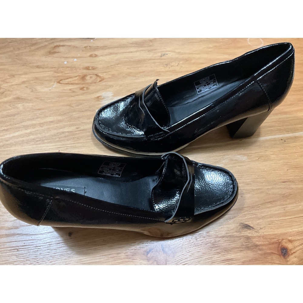 Jones New York Signature Cypress Black Patent Heeled Loafers Size 10M